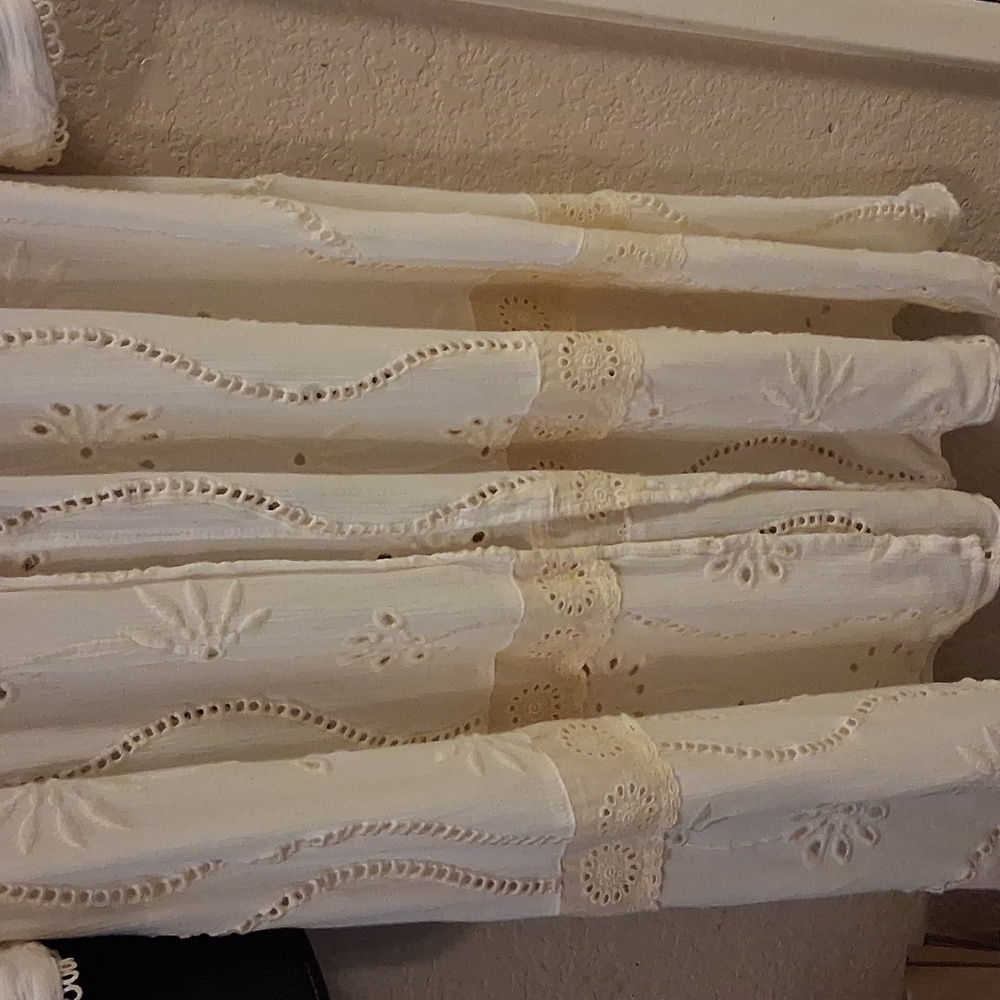 Ivory Duster - Picture 2 of 11